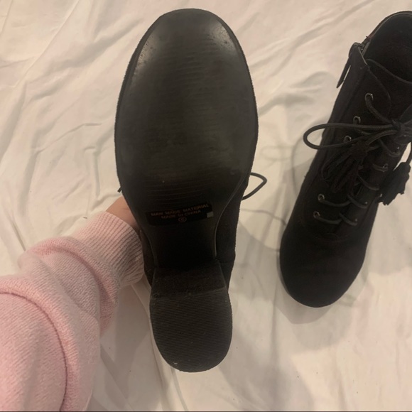 Lace up heeled booties - Picture 3 of 4